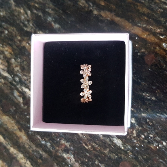 Pandora rose gold daisy flower gemstone ring - Picture 4 of 4